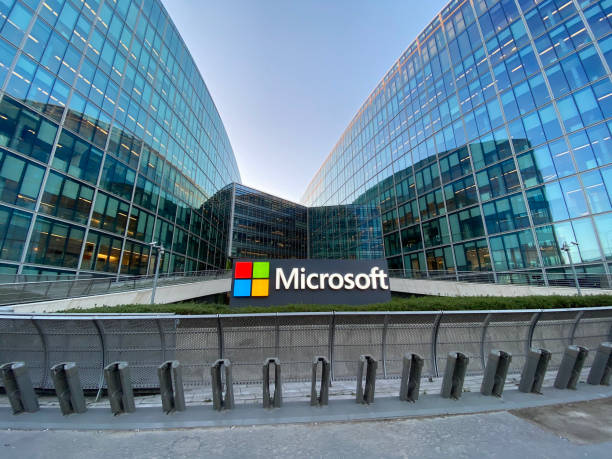  Microsoft to suspend all new sales of products and services in Russia AMID WAR with Ukraine